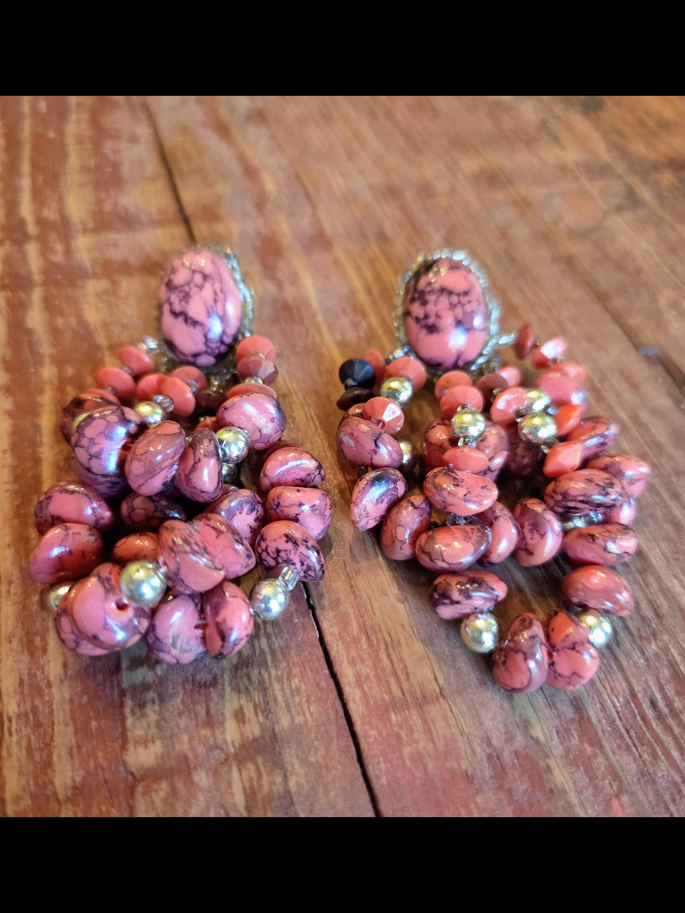 Artesian pierced Dangling Beaded Earrings Vintage 90s Faux Coral Lightweight